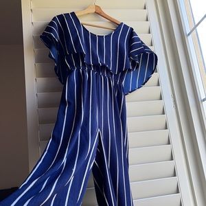 Long Navy jumper, size L stretchy comfy overall